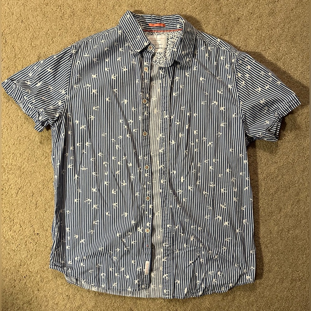 Denim & Flower Slim Short-Sleeve Button-Up - Blue, White & Salmon